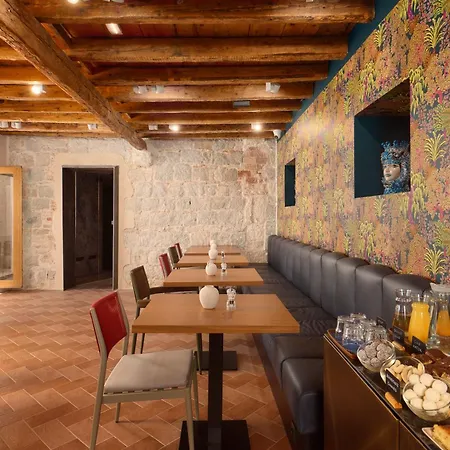 Hotel Heritage
