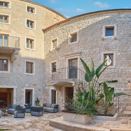 Heritage Hotel 4*