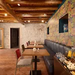 Hotel Heritage
