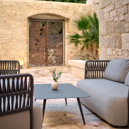 Heritage فندق *