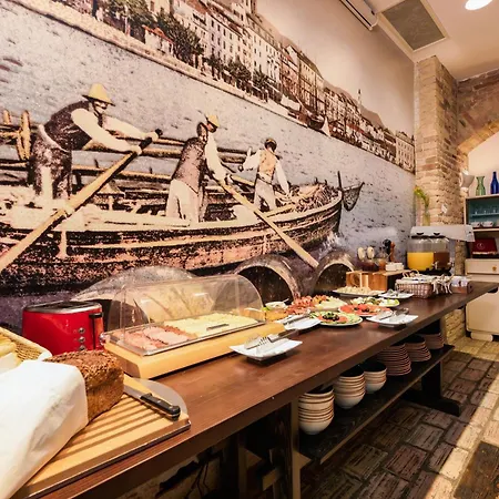 Hotel Heritage *
