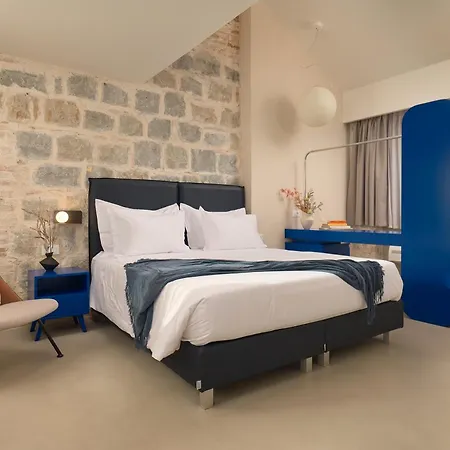 Hotel Heritage *